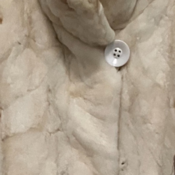 Sheared Reversible Mink Coat (S) EXCELLENT CONDITION! WORE ONLY ONCE! $4000 Orig - Picture 14 of 14